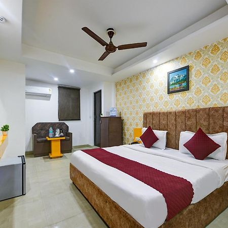 Hotel Kelvish Free Airport Pickup New Delhi Exterior foto