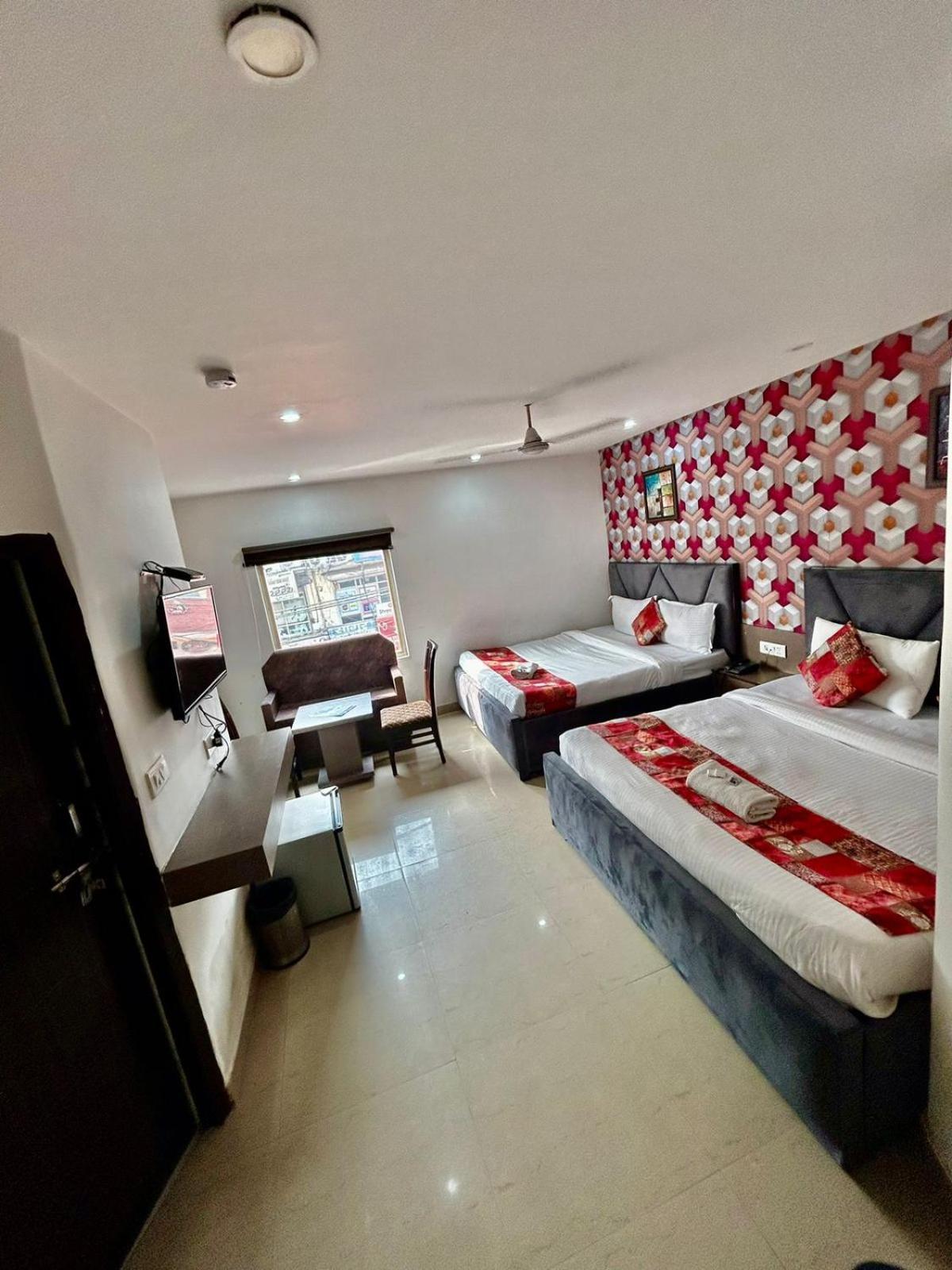 Hotel Kelvish Free Airport Pickup New Delhi Exterior foto