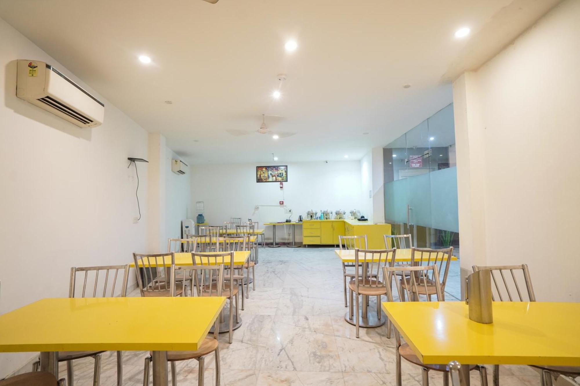 Hotel Kelvish Free Airport Pickup New Delhi Exterior foto