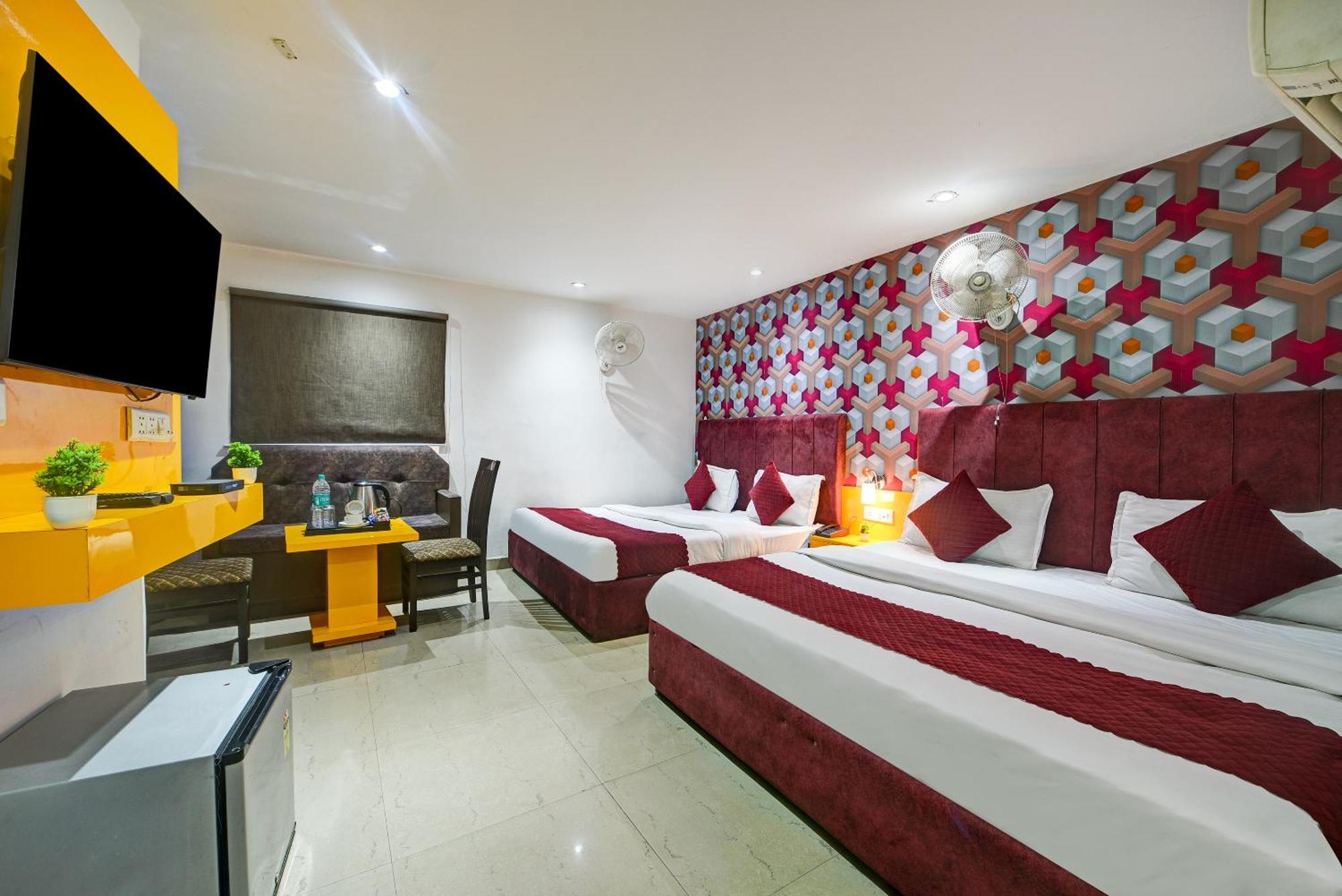 Hotel Kelvish Free Airport Pickup New Delhi Exterior foto